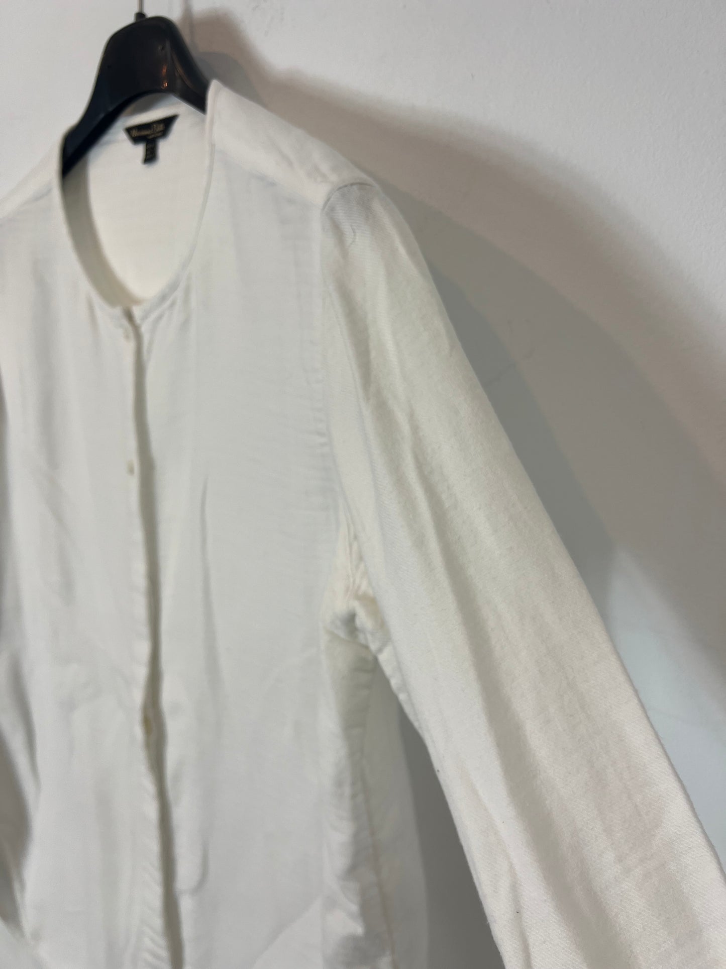 MASSIMO DUTTI. White cotton blouse. TS