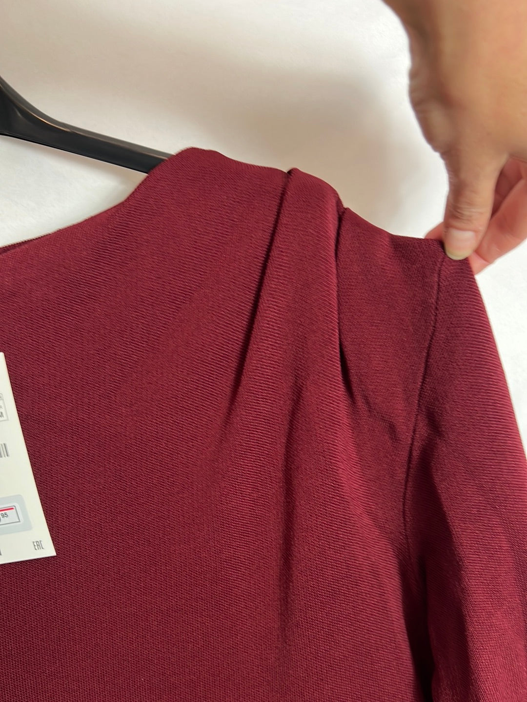 ZARA. Asymmetrical burgundy midi dress. TM