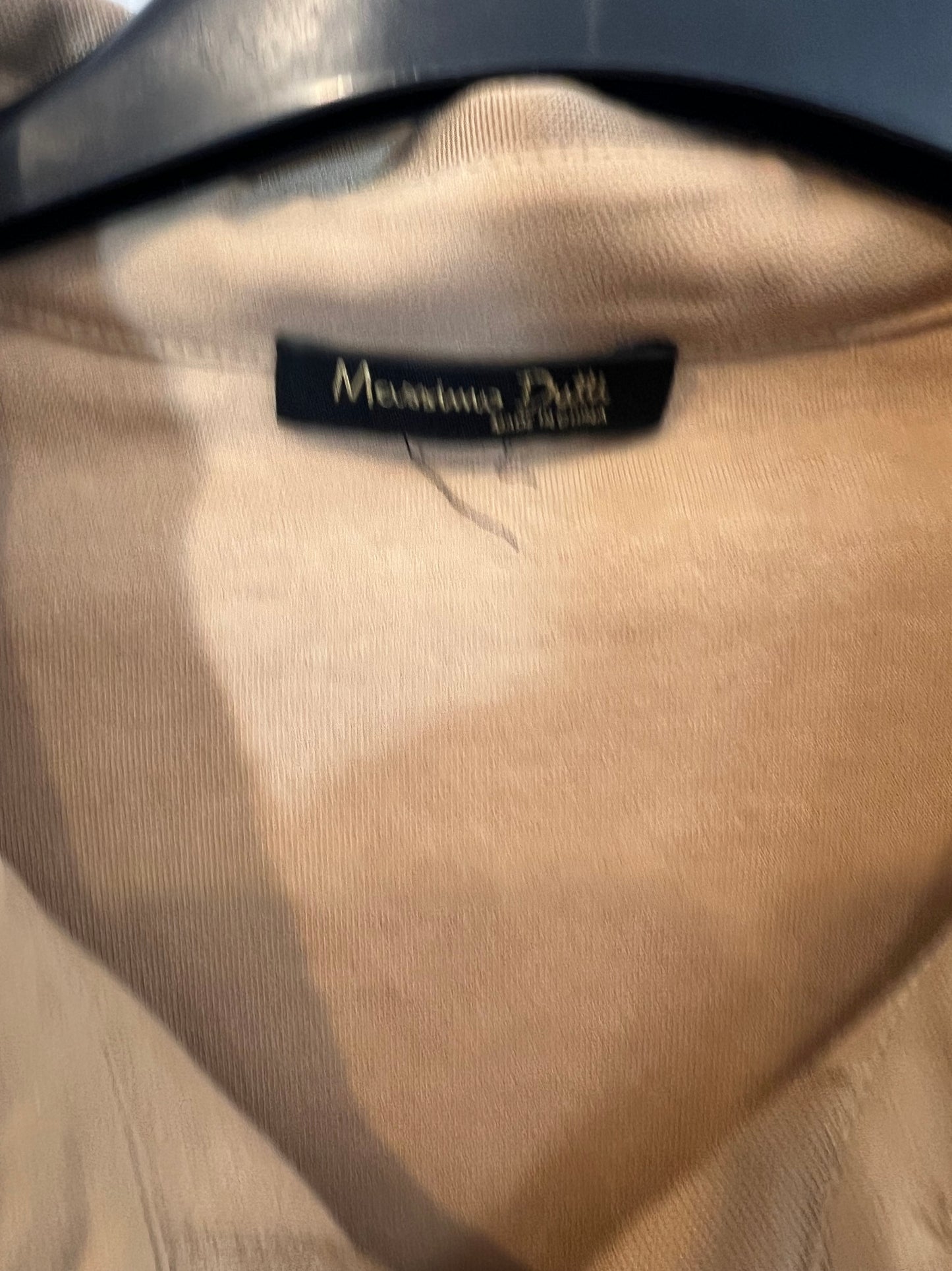 MASSIMO DUTTI. Camisa beige tostado textura. T M/L