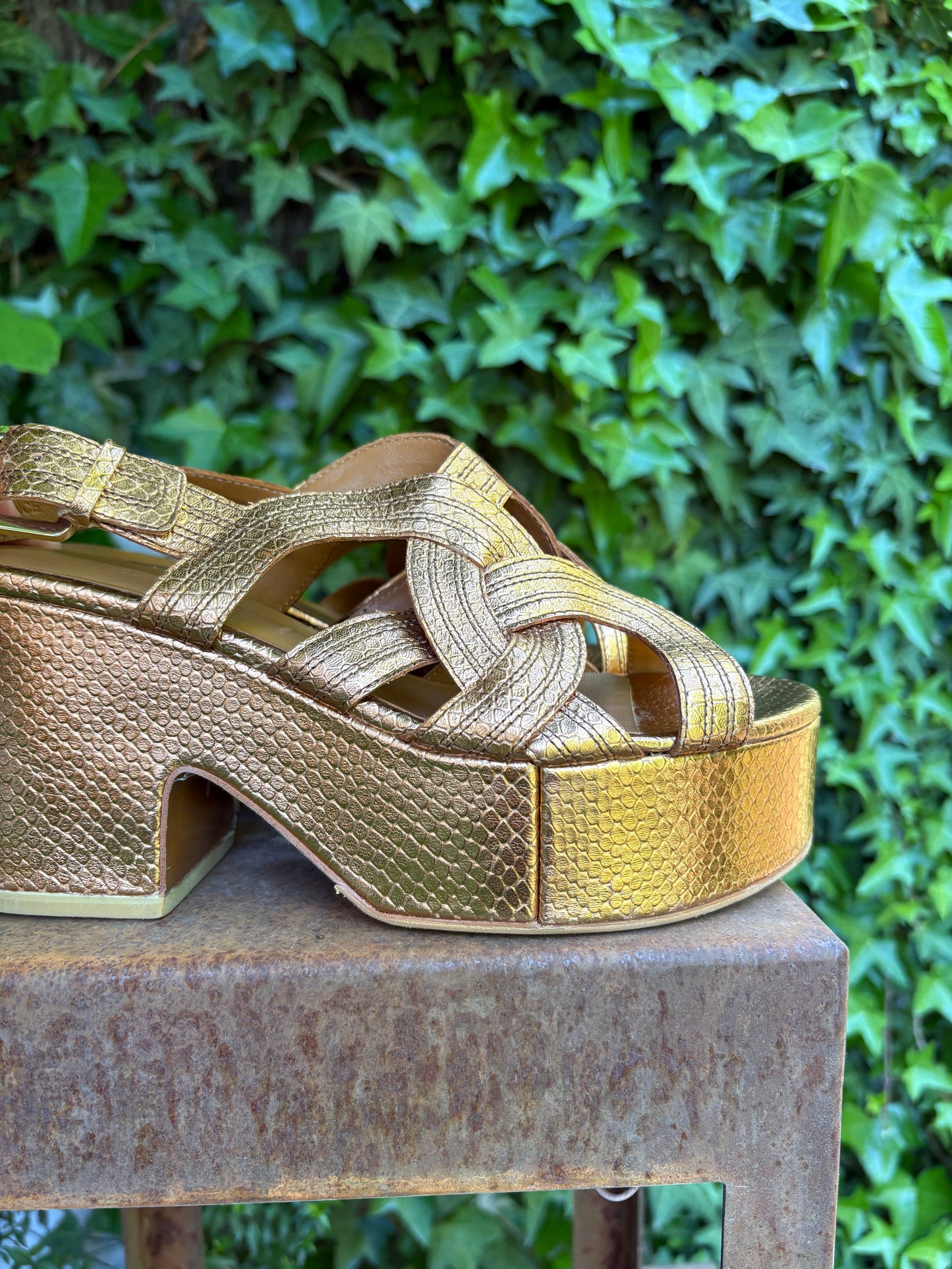 CLERGERIE Paris. Sandalia pile plataforma . T 39