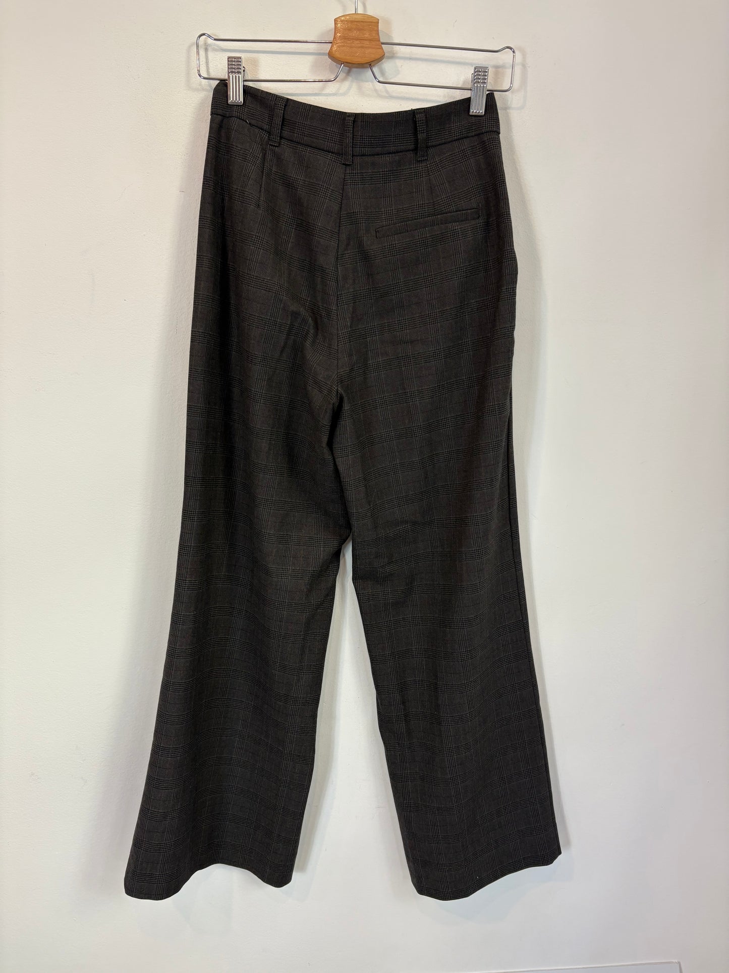 ZARA. Grey checked tailored trousers. Size XS