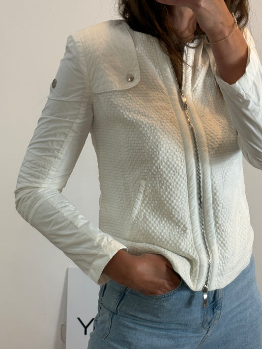 ARMANI JEANS. Chaqueta blanca texturas. T S