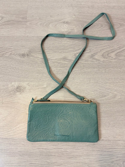 DEVA & COMEYA. Bolso piel troquelada verde agua