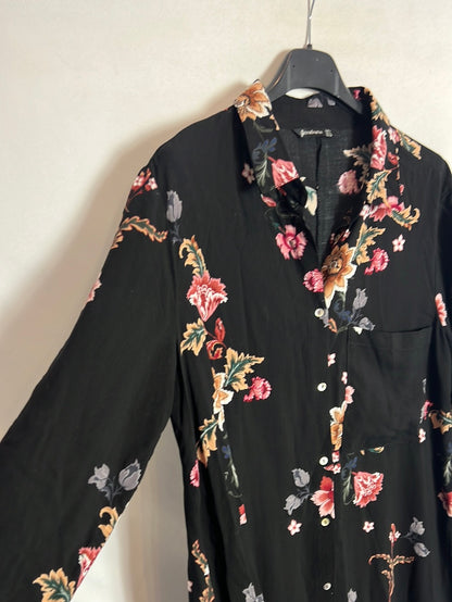 STRADIVARIUS. Black floral shirt dress. T.L.