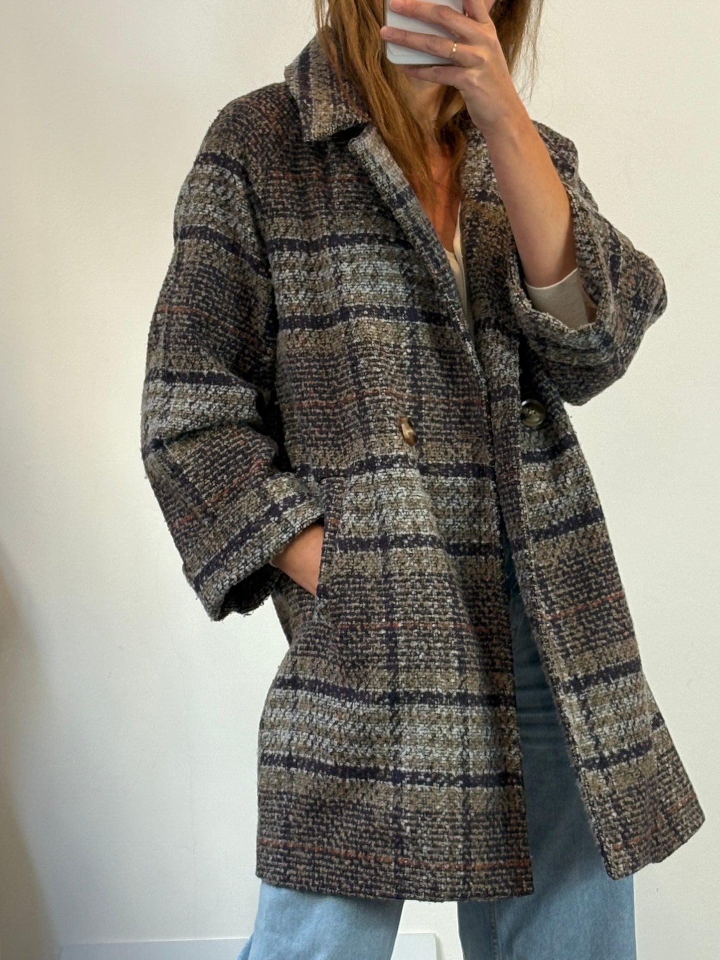 ALGO BONITO. Abrigo cuadros con lana