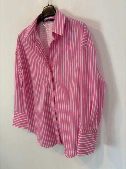 ZARA. Camisa rosa rayas
