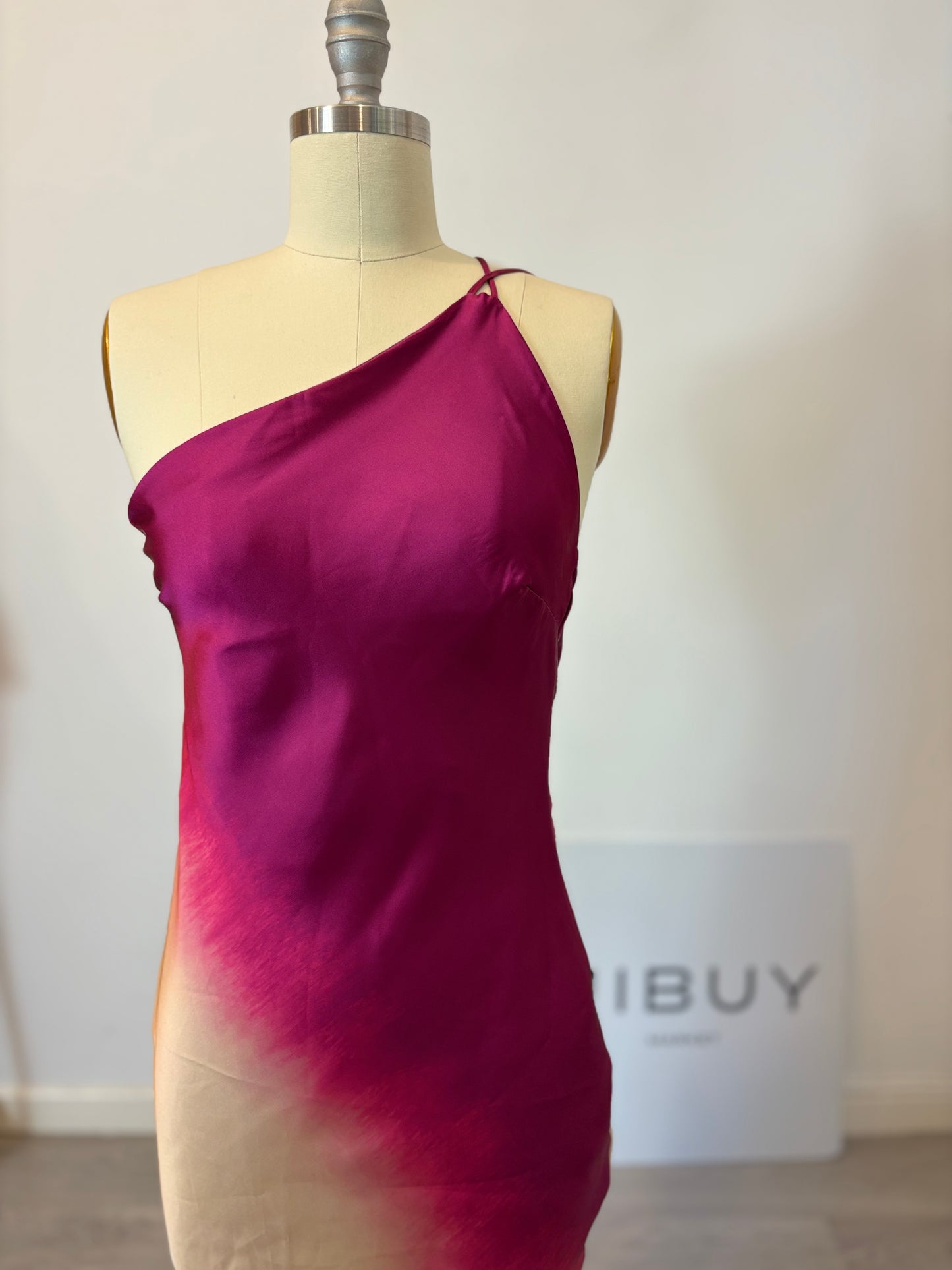 ZARA. Vestido largo asimétrico. T S