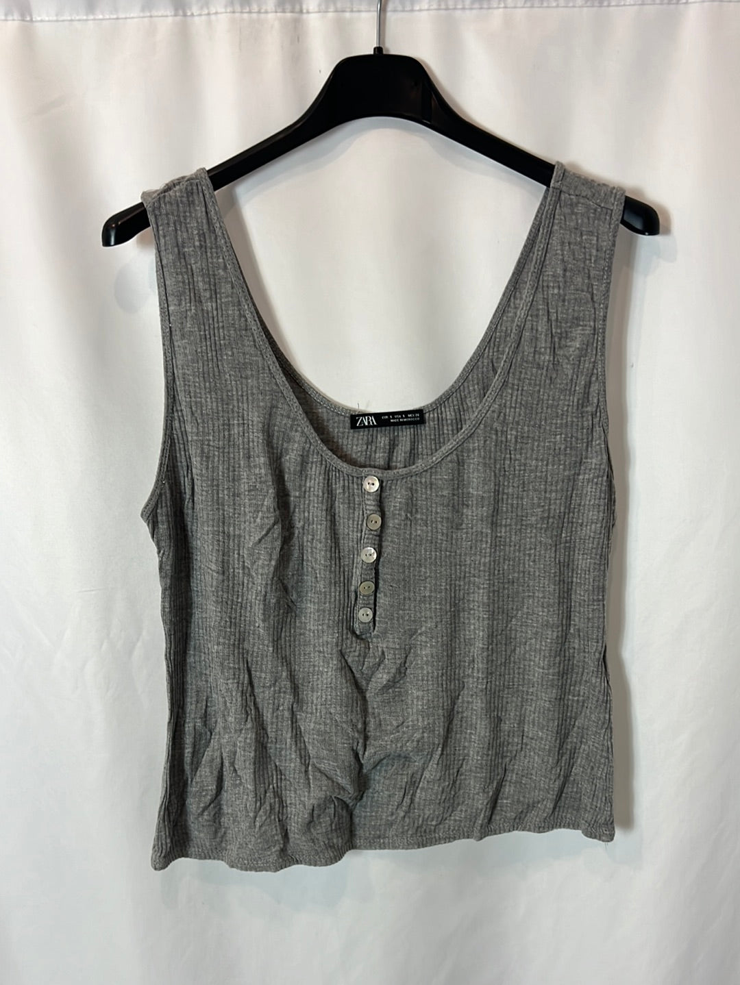 ZARA. Gray ribbed top. TS
