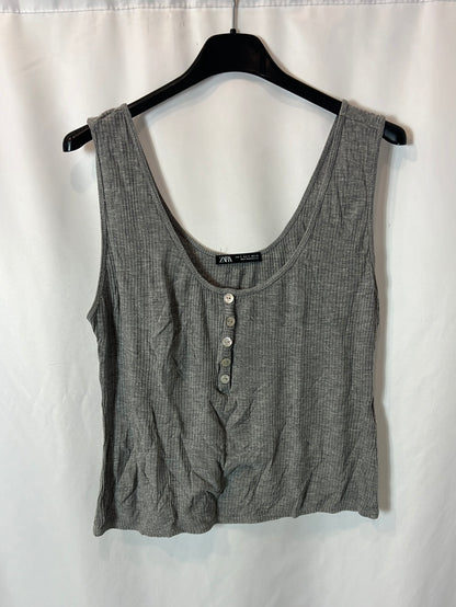 ZARA. Gray ribbed top. TS