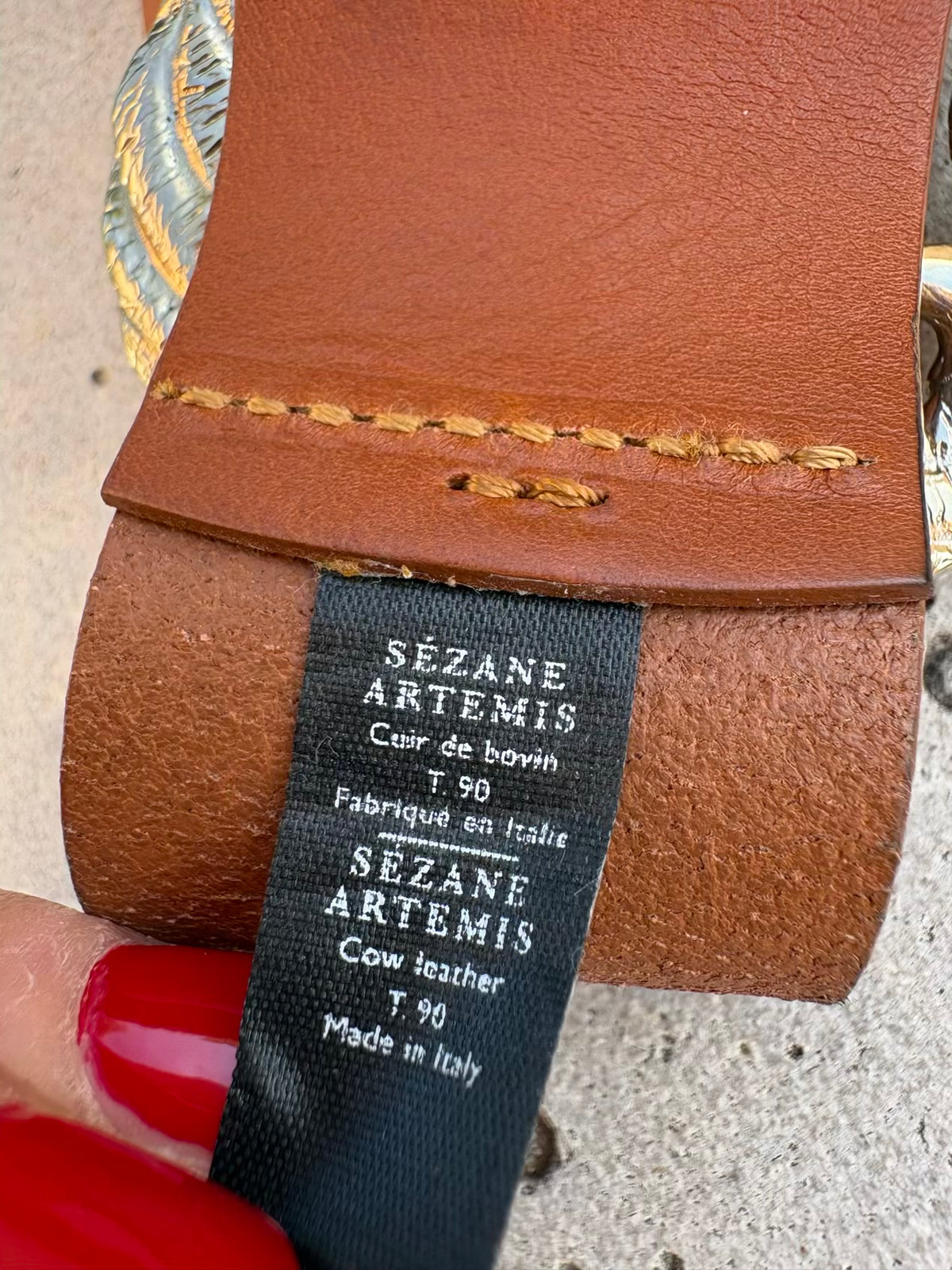 SÉZANE. Cinturón piel modelo Artemis