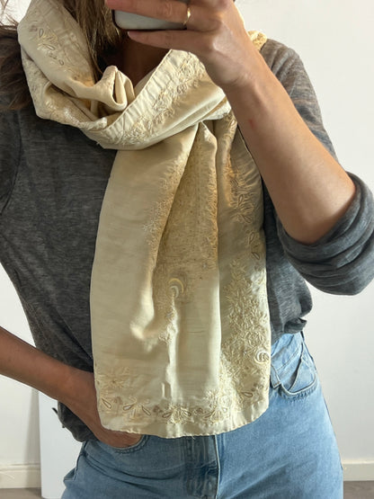 ETRO. Beige silk scarf with embroidery