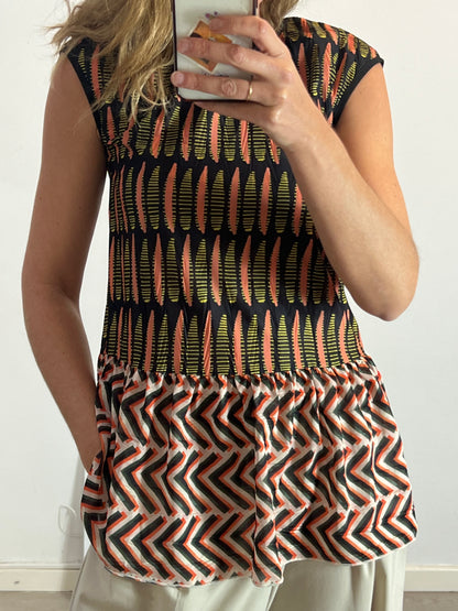 ZARA. Top estampado volante T.s