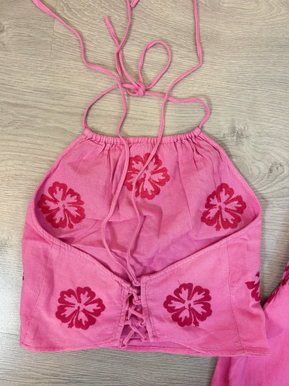 BROWNIE. Conjunto fucsia bordados