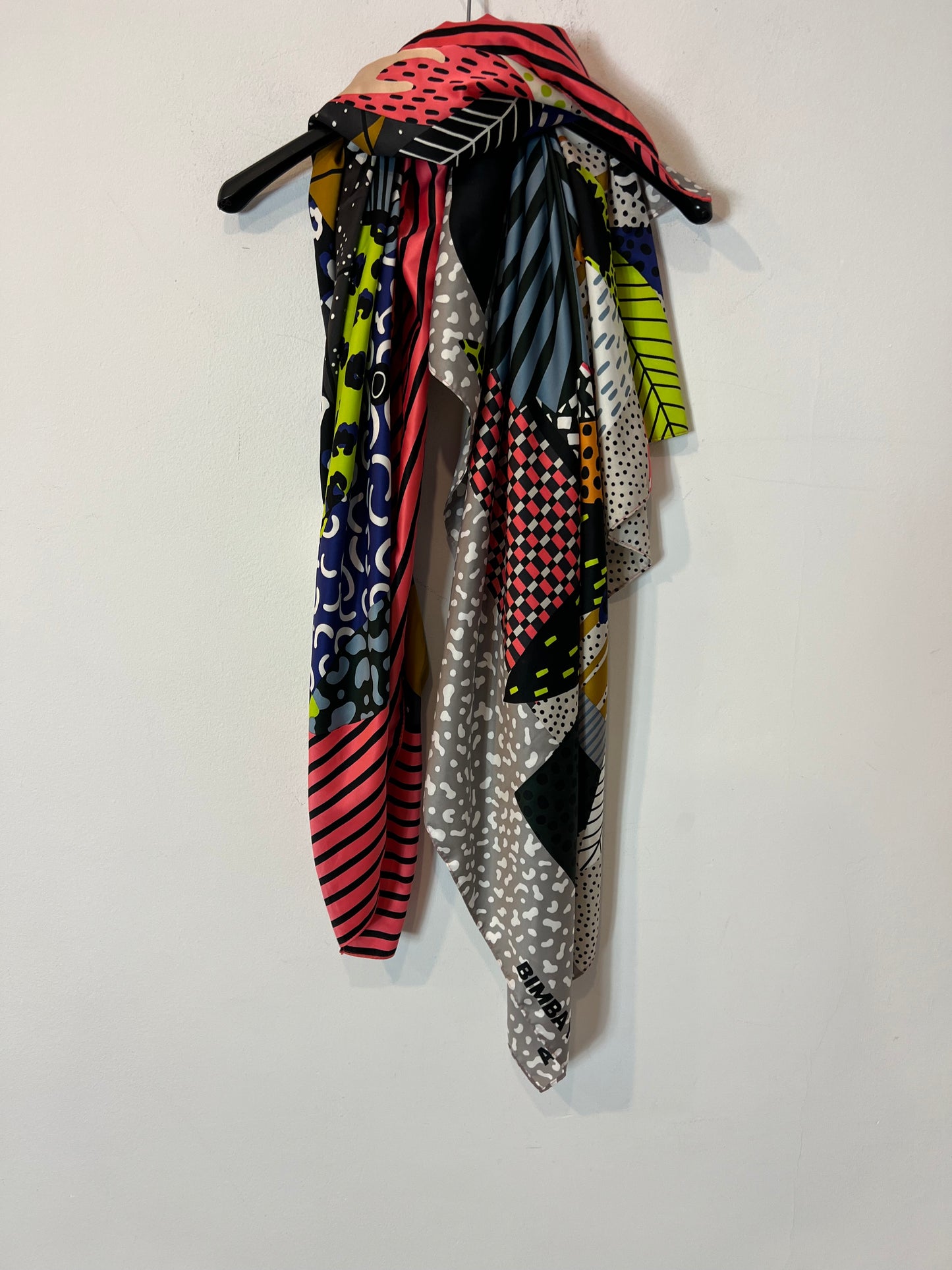 BIMBA Y LOLA. Pañuelo multiestampado