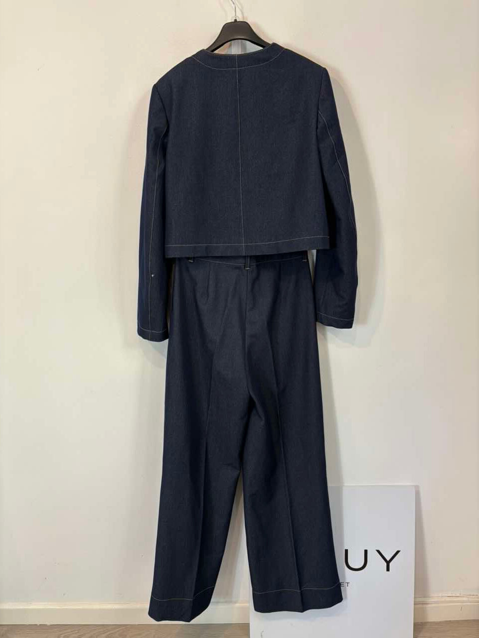 ZARA. Total look denim detalle costuras