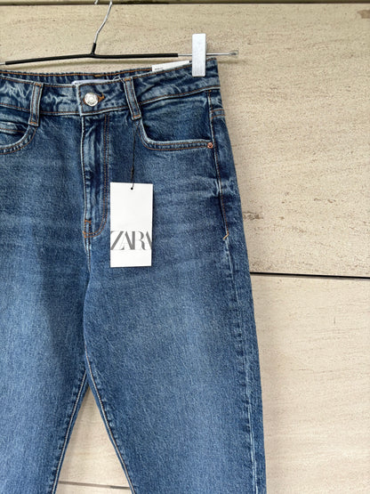 ZARA. Denim mom fit
