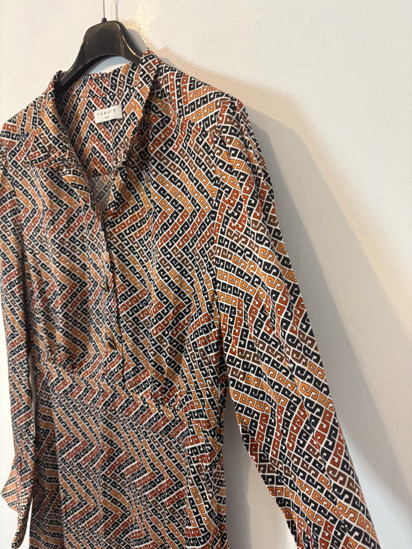 SANDRO. Vestido estampado tablas