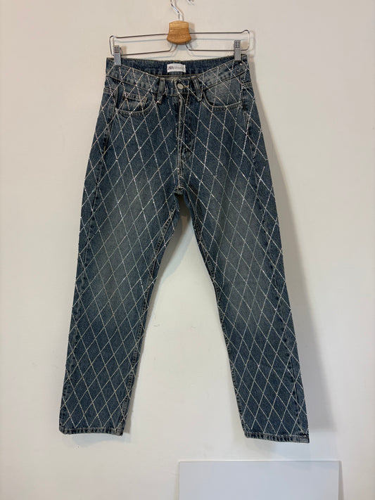 ZARA. Denim recto pedreria