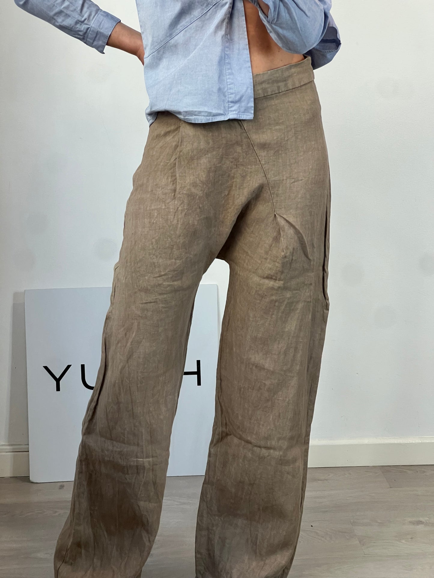 ZARA. Pantalón lino marrón. T XS (S/M)