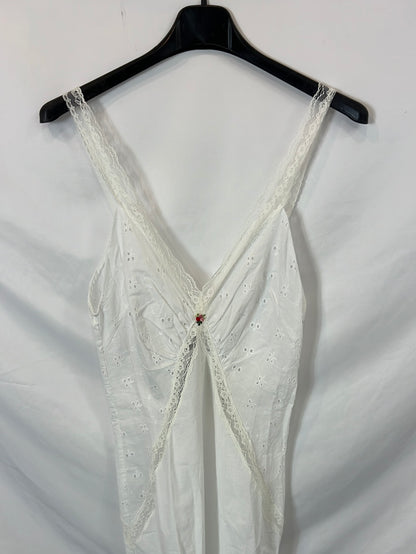 ZARA. Vestido blanco troquelado T.s