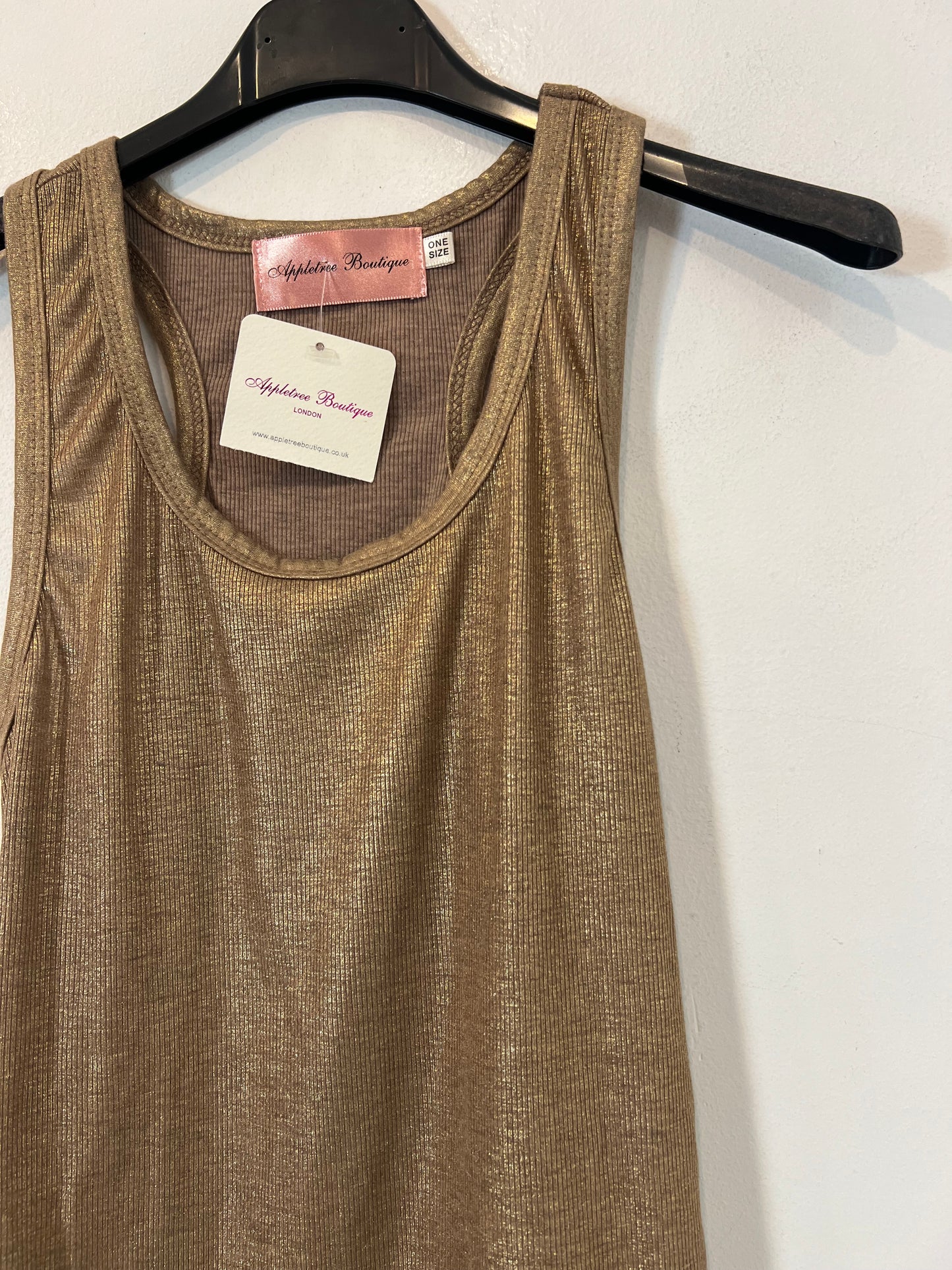 APPLETREE BOUTIQUE. Top dorado encerado T.u(s)