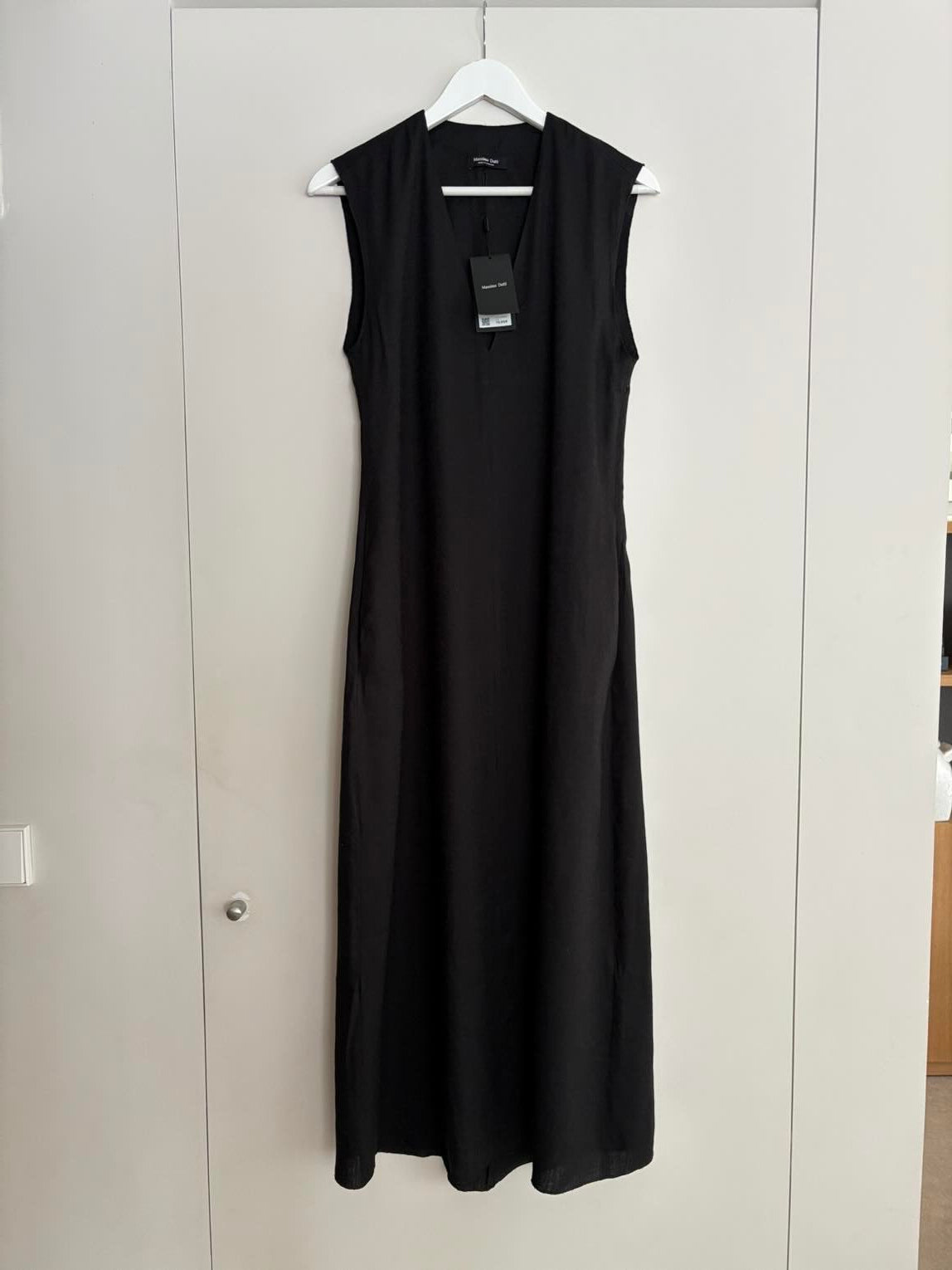 MASSIMO DUTTI. Vestido largo negro lino