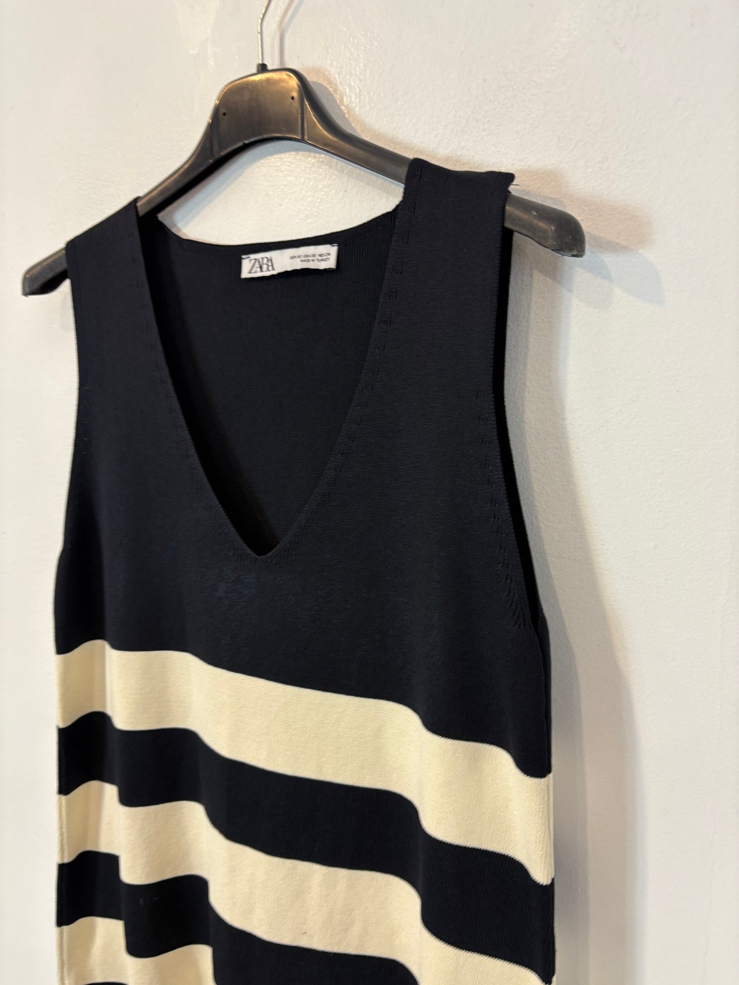 ZARA. Vestido punto elástico rayas