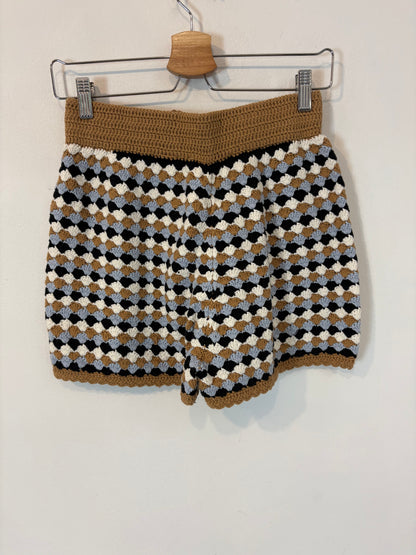 ZARA. Pantalón corto croché T.s