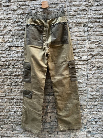 ZARA. Pantalón verde bolsillos