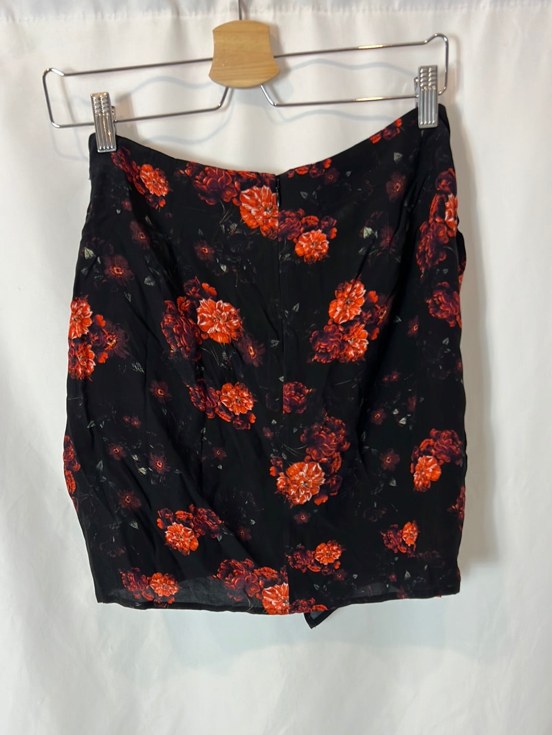 IRO. Short floral print skirt. Size 40