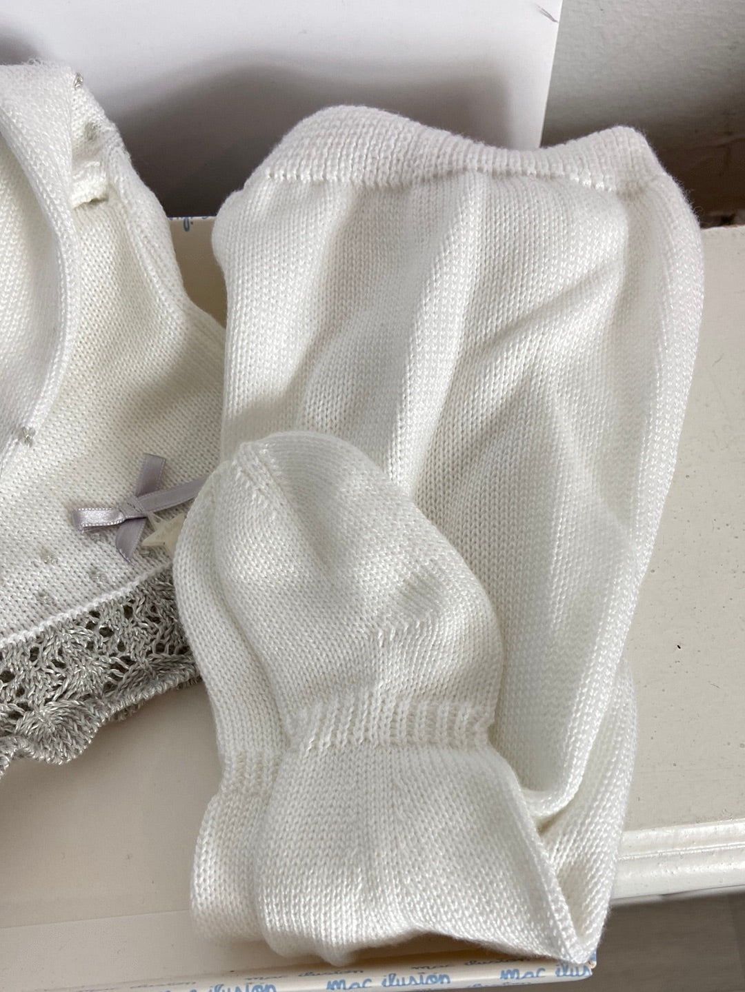 MAC ILLUSION. Romper and white and gray yarn sweater set. Size 0 months