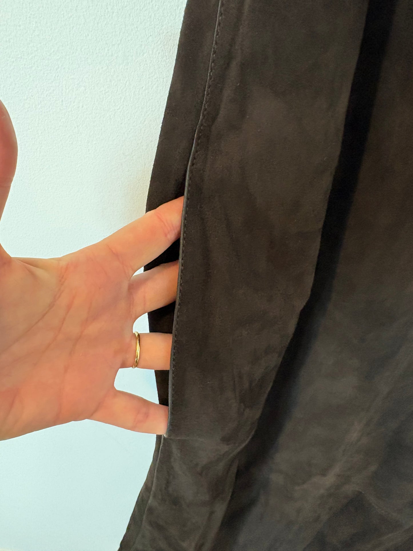 MASSIMO DUTTI. Vestido midi piel