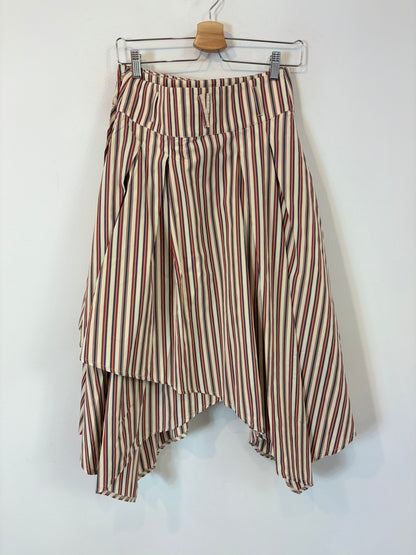 THE LABEL EDITION. Total look falda y blusa rayas asimetrias