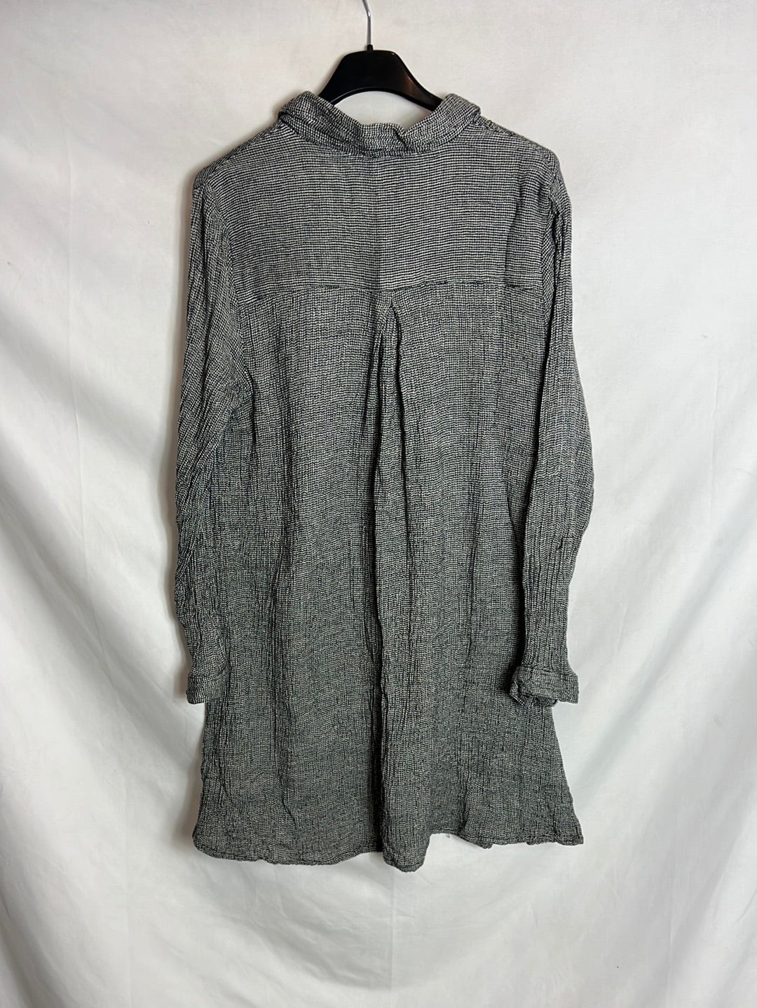 LEFTIES. Short textured shirt dress. TS