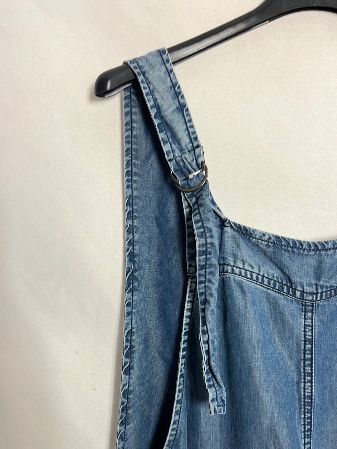 MANGO. Mono corto vaquero fluido. T M