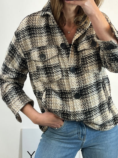 ZARA. Chaqueta tweed fluida botones. T XS/S