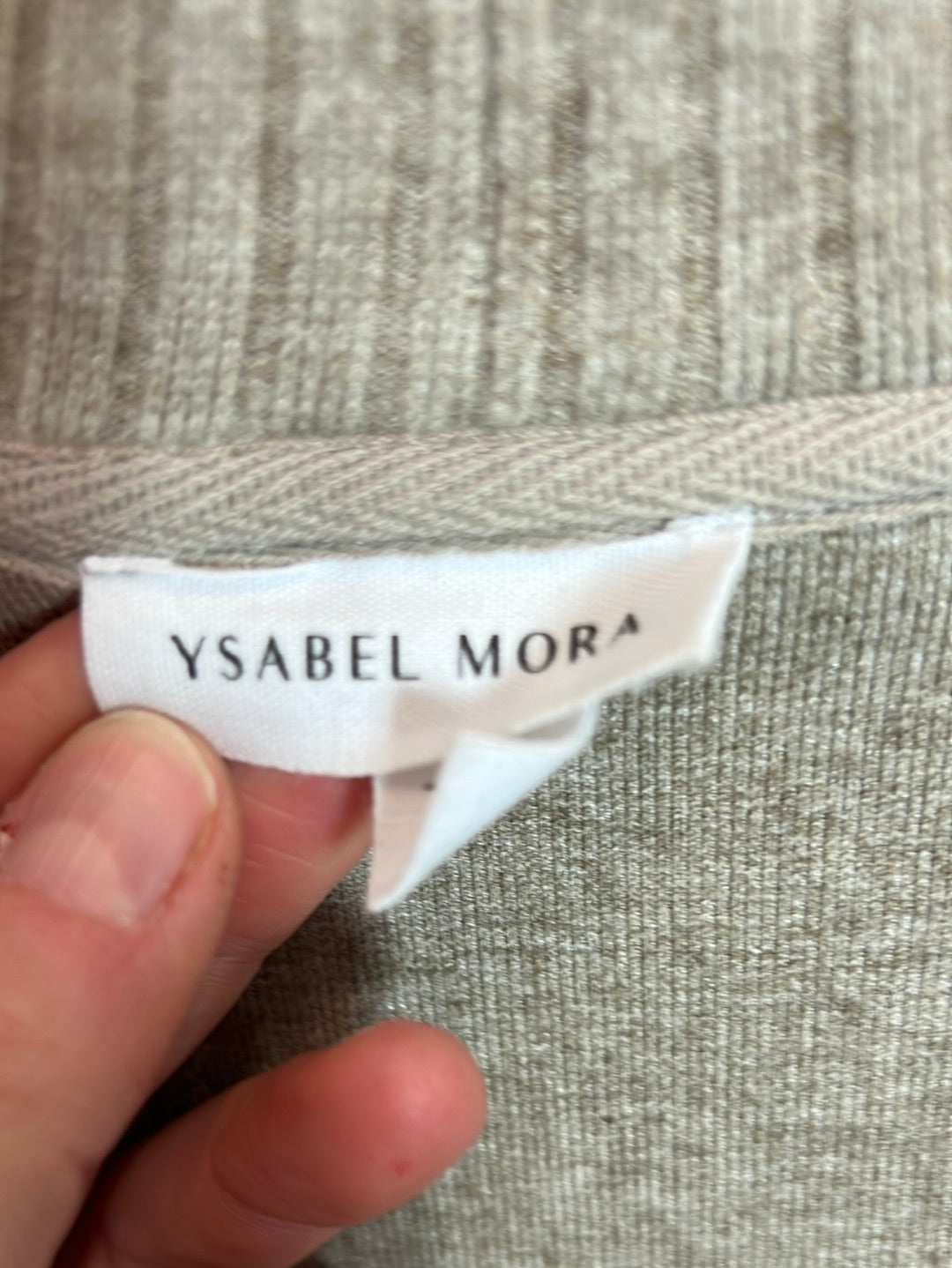 YSABEL MORA. Beige ribbed cardigan. TL