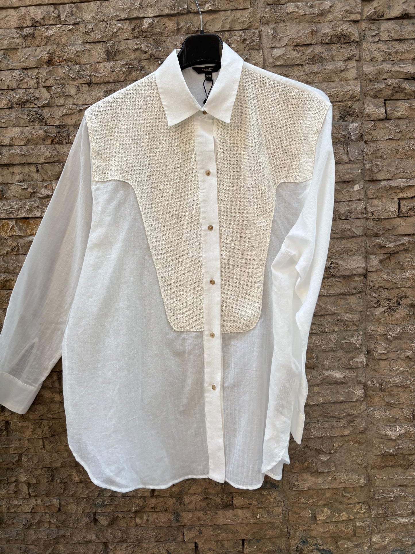MASSIMO DUTTI. Blusa blanca algodón textura