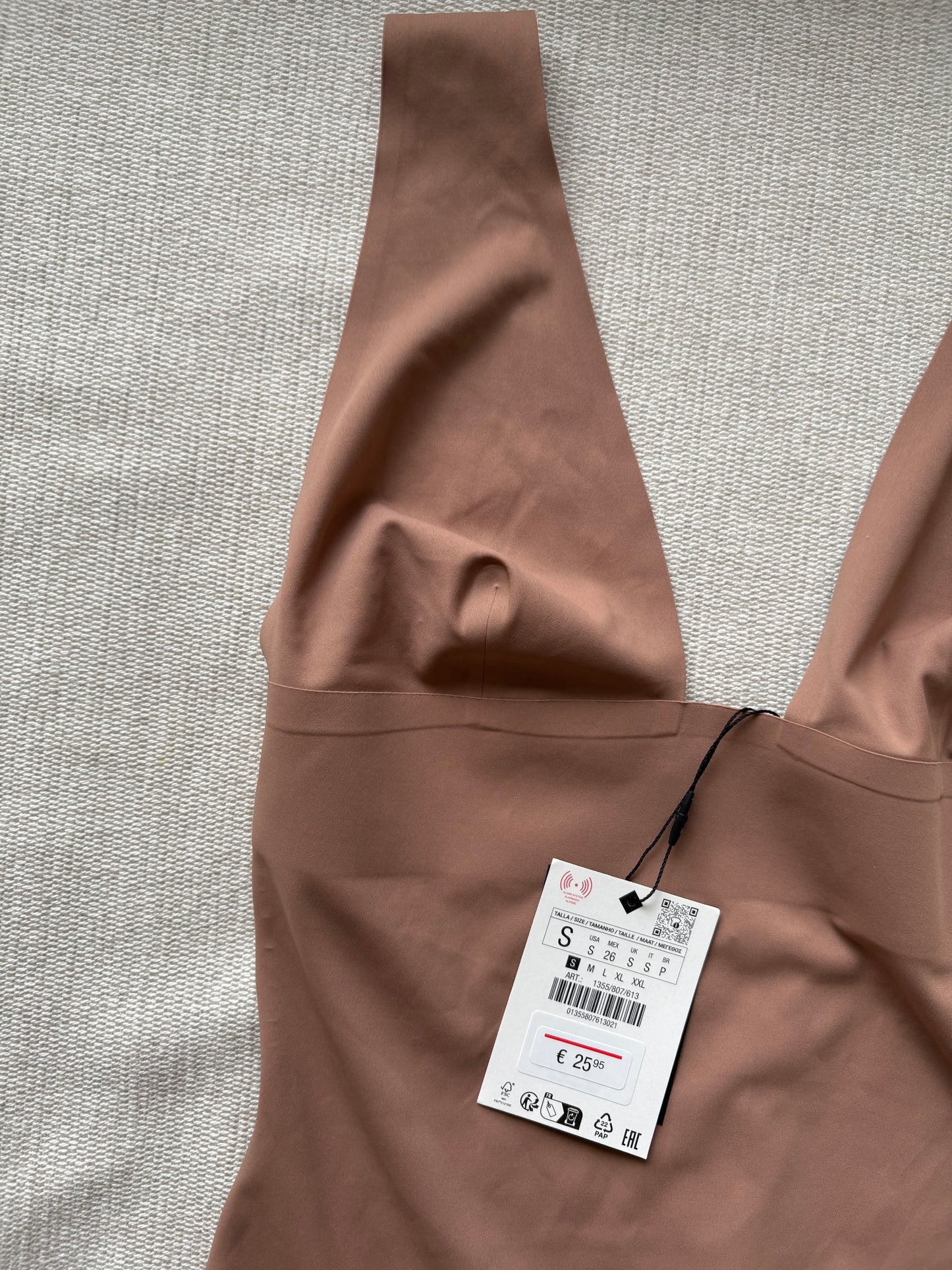 ZARA. Elastic natural tone bodysuit. T.S.