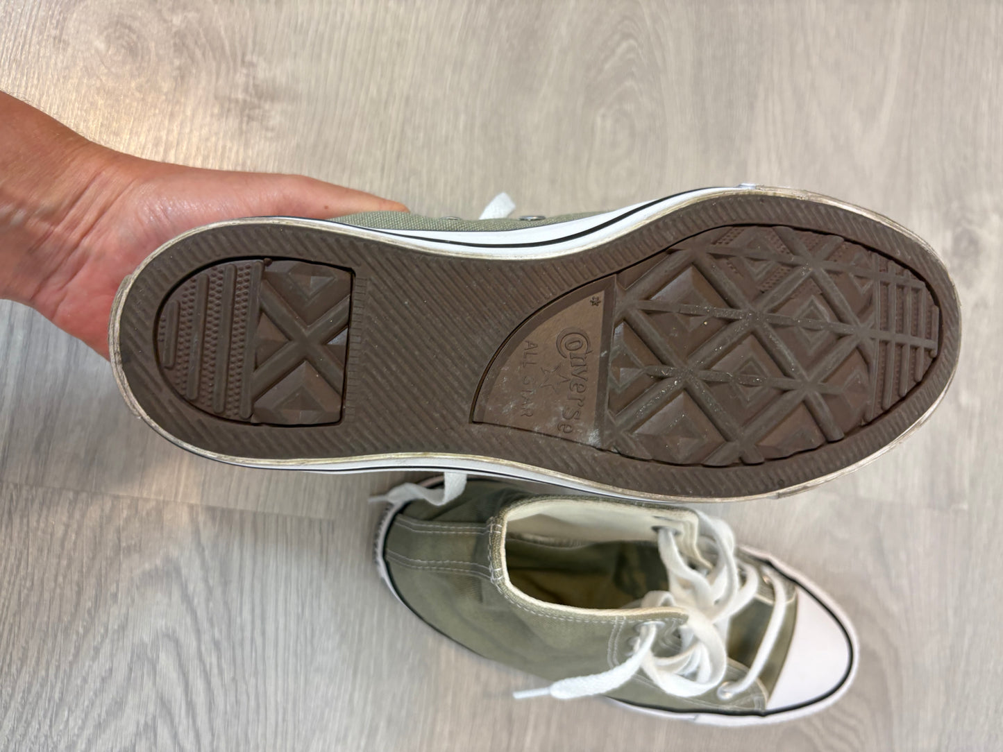 CONVERSE. Zapatilla verde modelo Chuck Taylor. T 37.5