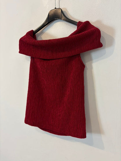 BAYMO. Top cuello barco textura