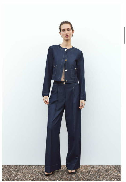 ZARA. Total look denim detalle costuras