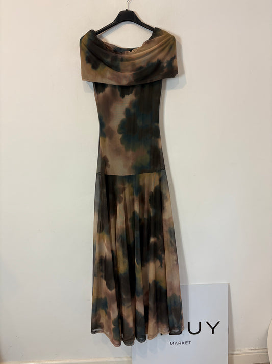 JUAN AVELLANEDA. Vestido largo tul elástico