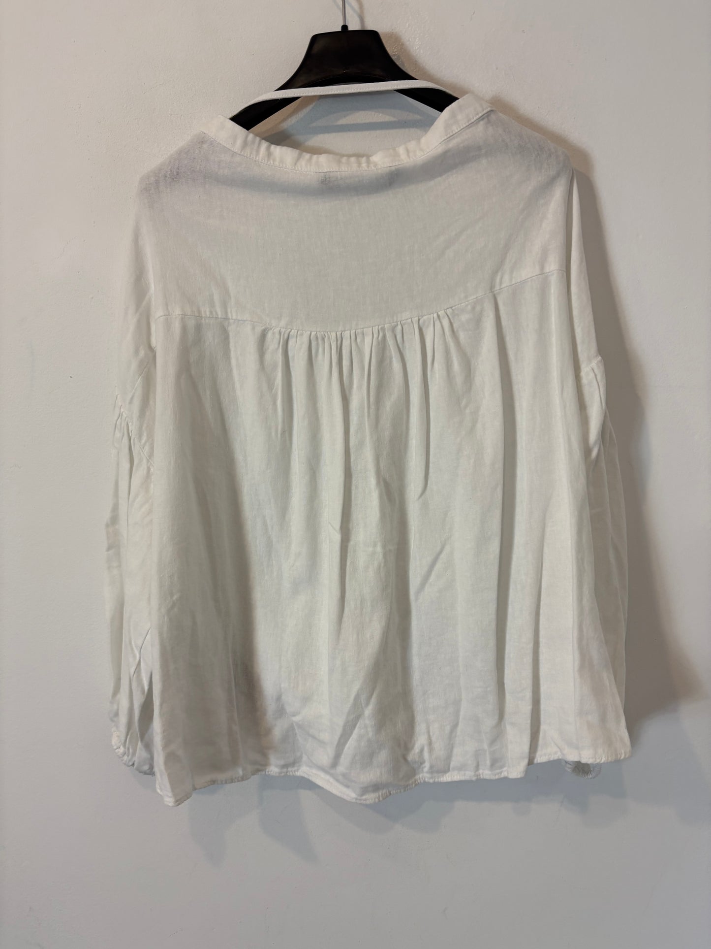 ZARA. Blusa blanca con lino. T XS