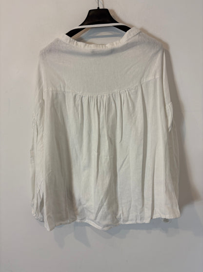 ZARA. Blusa blanca con lino. T XS