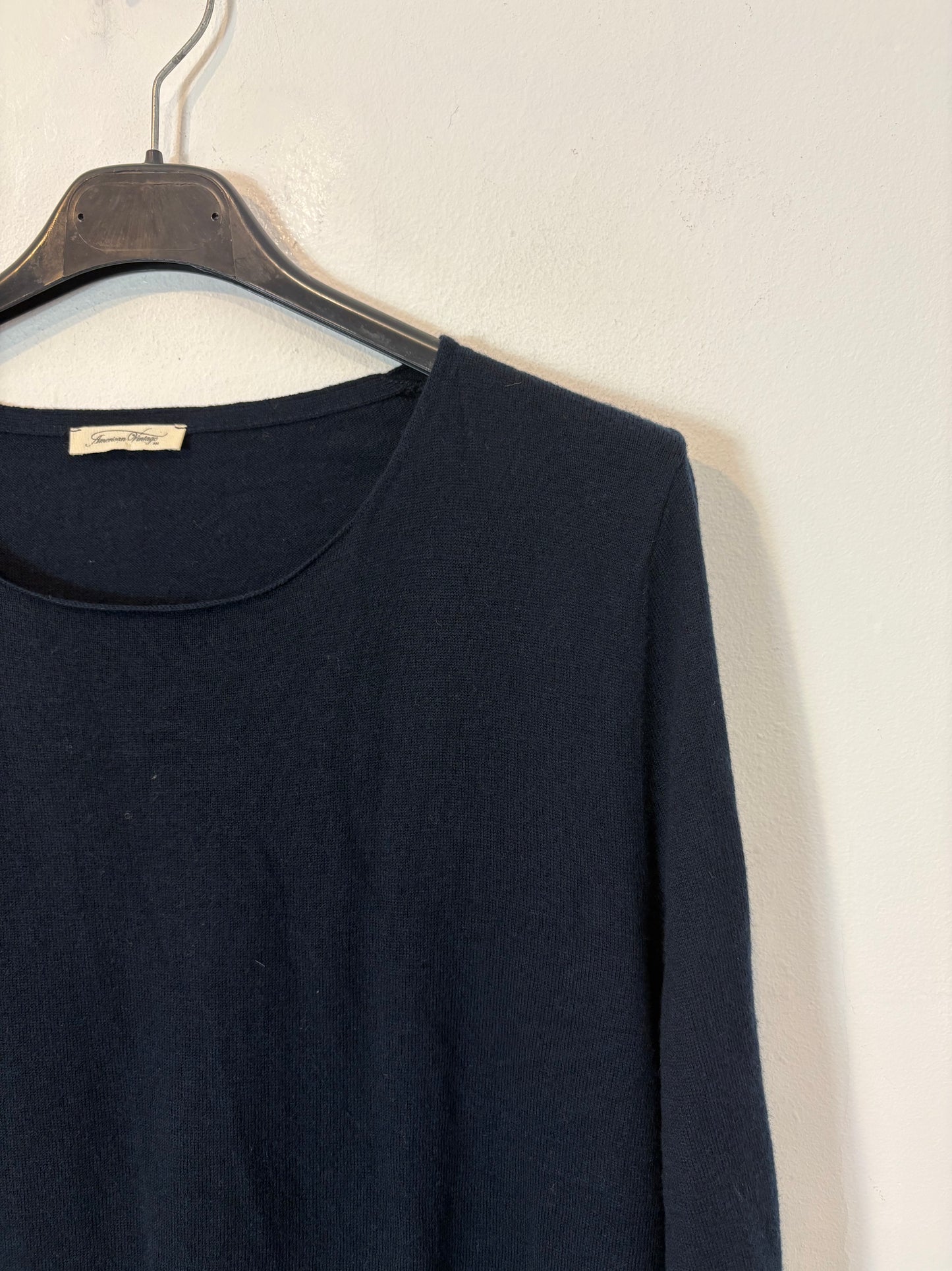 AMERICAN VINTAGE. Jersey azul marina con lana