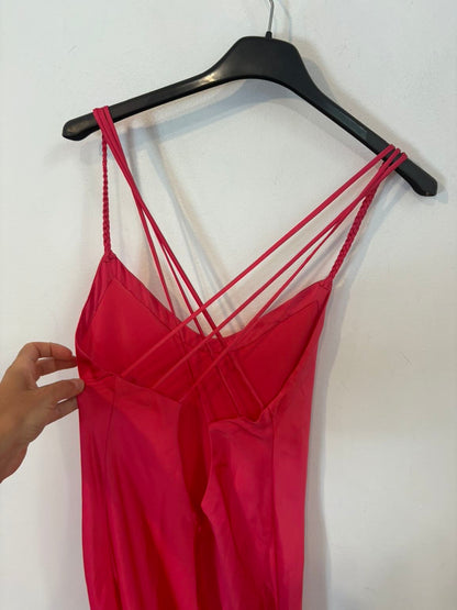 ENTRE HILO Y ALGODÓN. Vestido largo rosa satinado