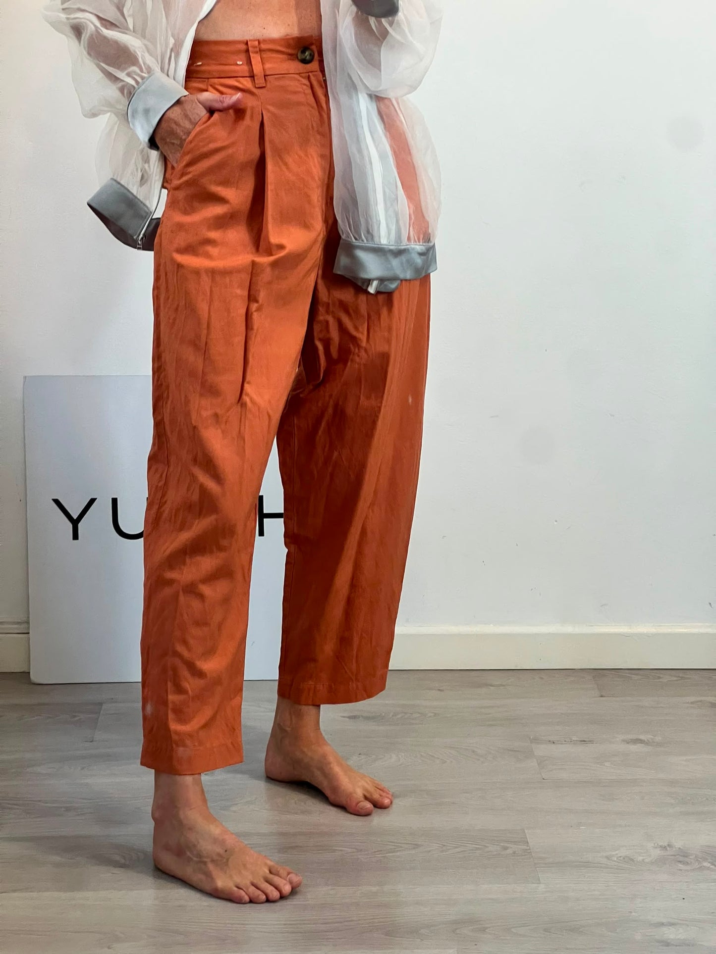 COMPTOIR DES COTONNIERS. Pantalón caldero pinzas con lino