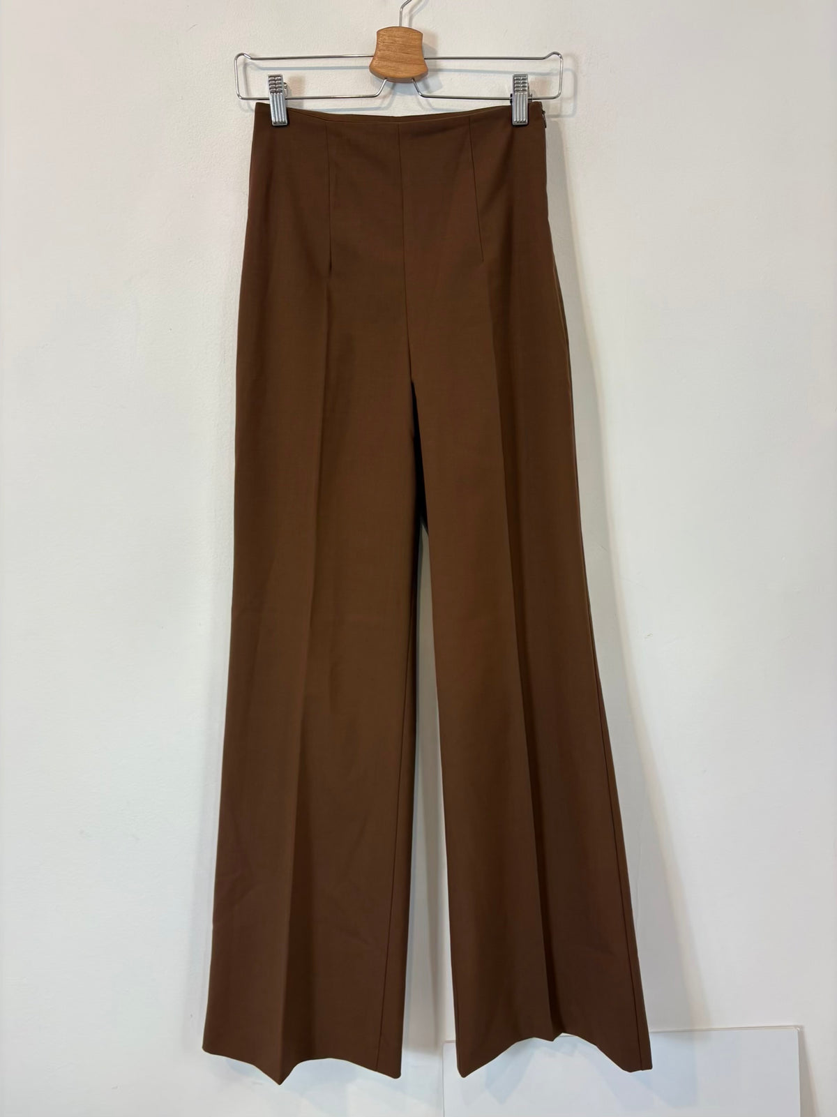IQ COLLECTION. Conjunto top y pantalón fluidos