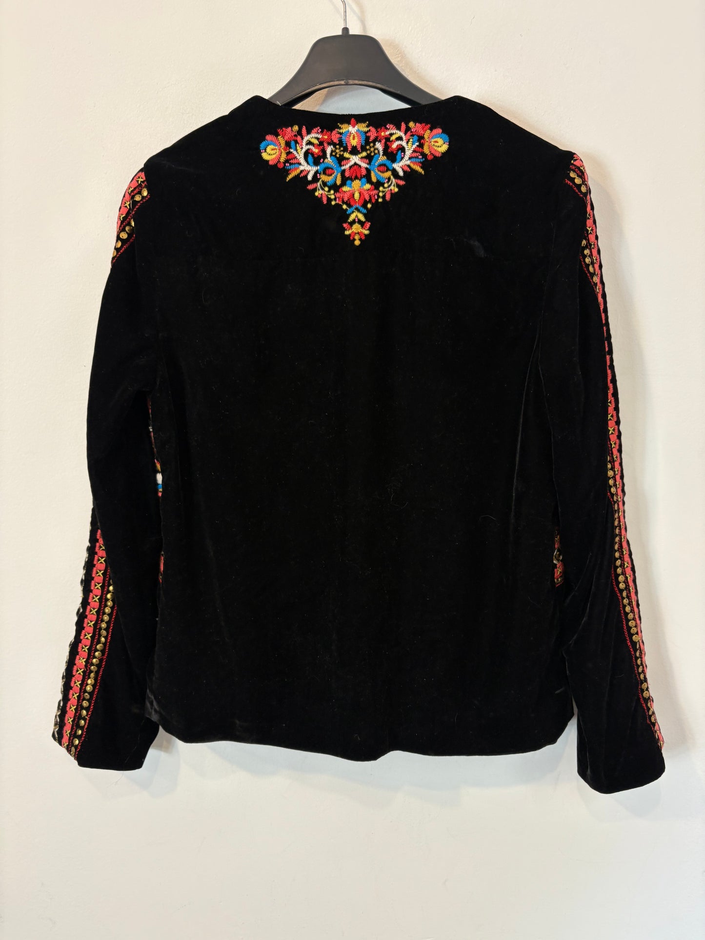 ZARA. Chaqueta terciopelo bordados. T S